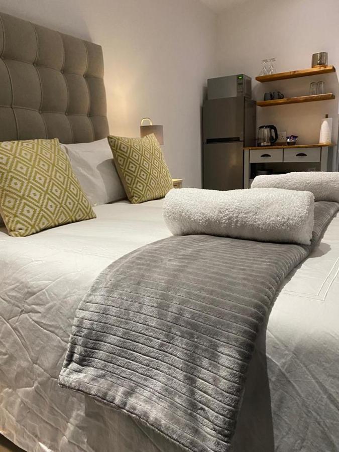 Miles House Apartamento George Exterior foto
