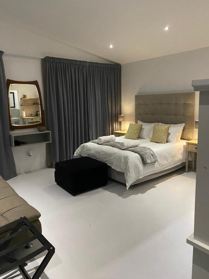 Miles House Apartamento George Exterior foto